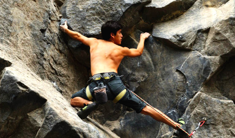 rock climbing banos ecuador