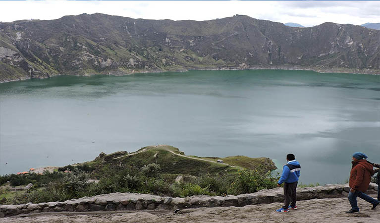 quilotoa-lake-ecuador